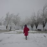 Donan Işıklı Gölü ve Çocuk